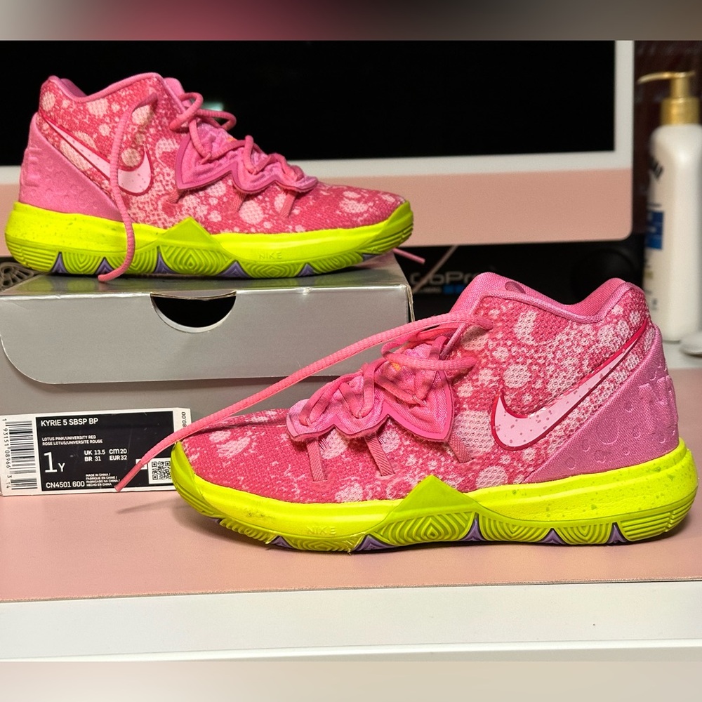 YOUTH Nike-Kyrie Collab